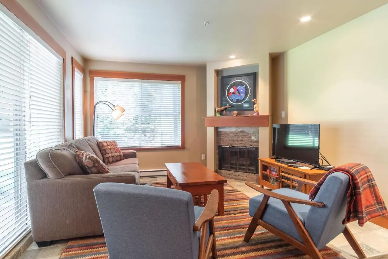 Wildwood Lodge By Outpost Whistler