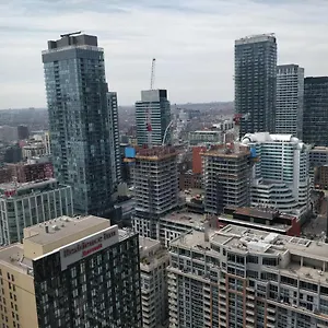 https://entertainment-district-downtown-toronto-300-front-1-bed.hotelstorontoontario.org
