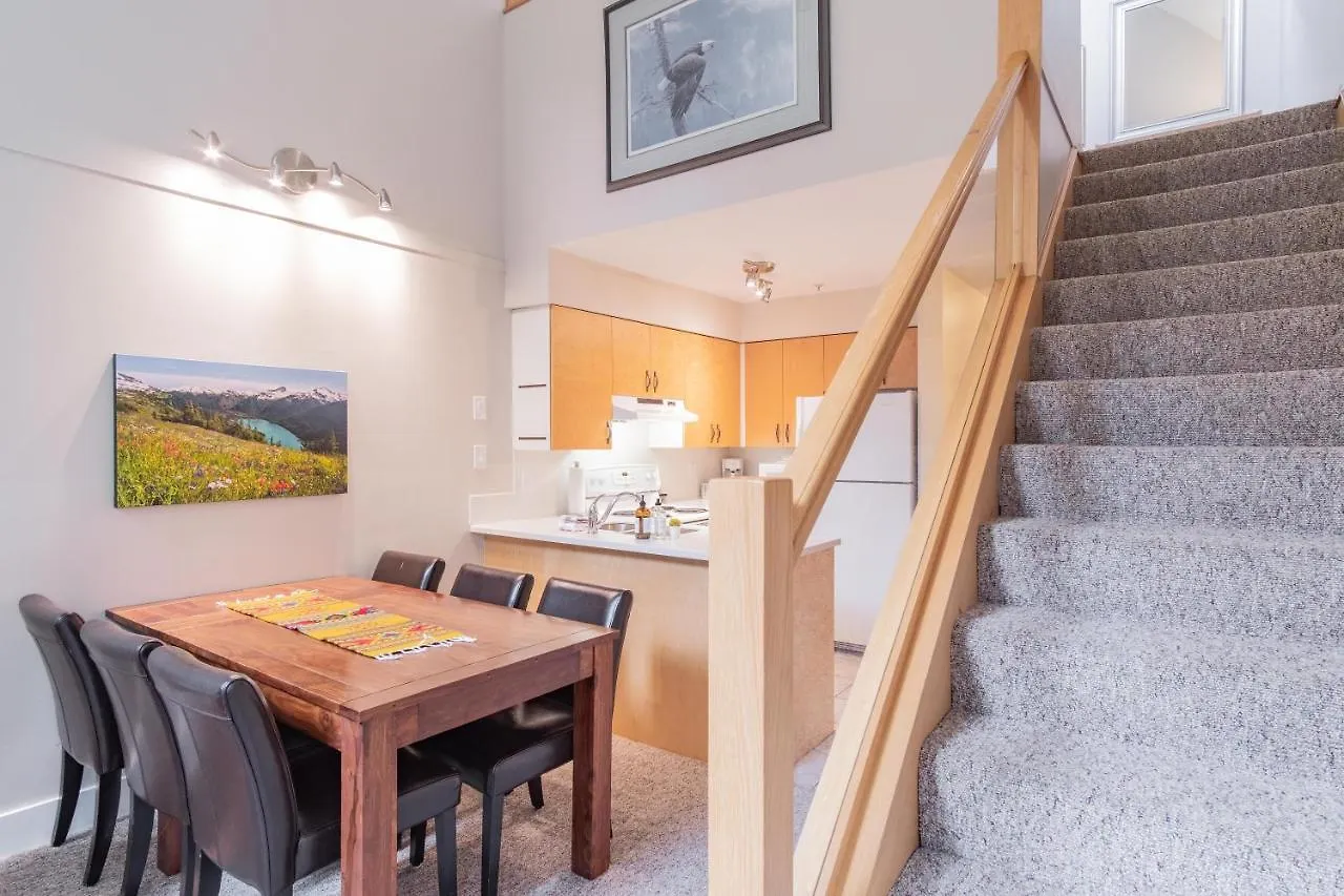Wildwood Lodge By Outpost Whistler Canada